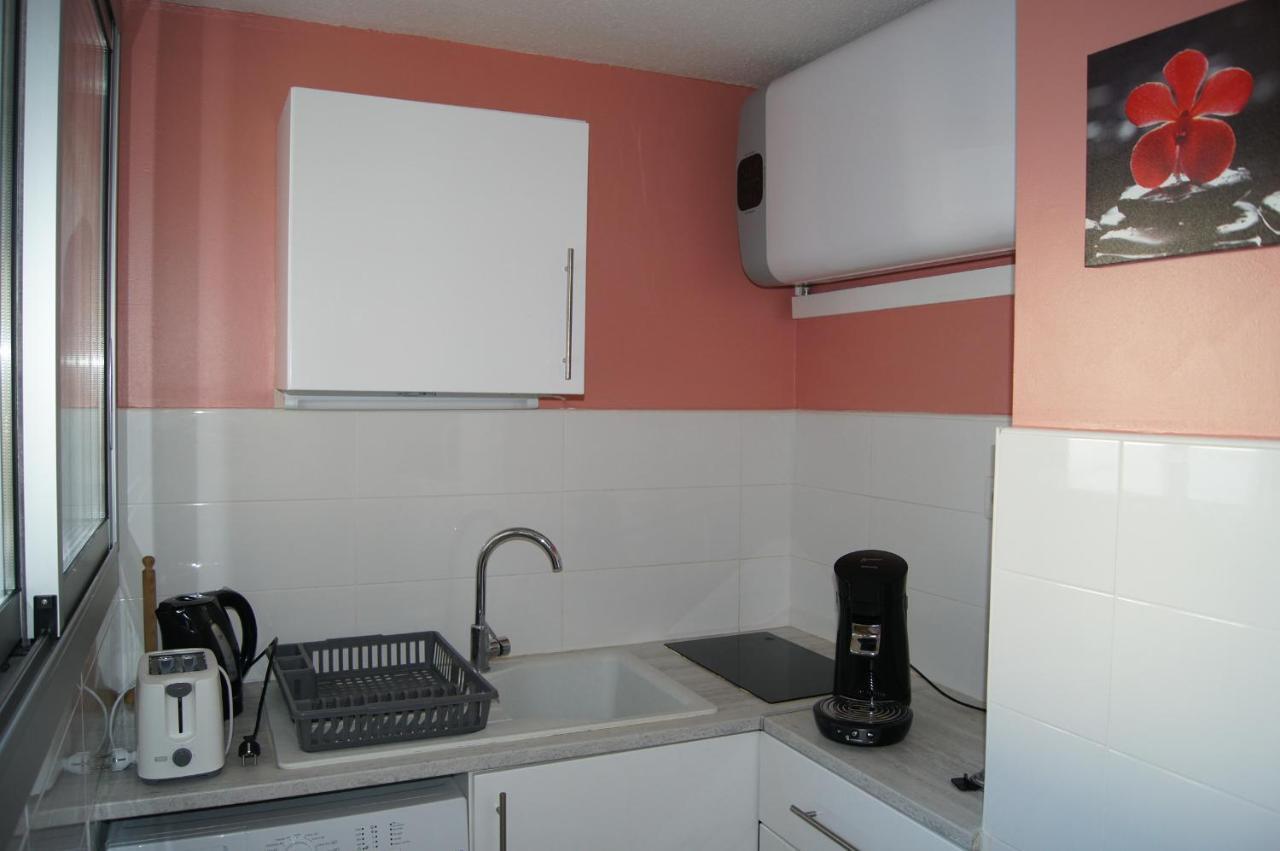 אגדה Lara 1 - Grand T2 Loggia Sans Vis-A-Vis Parking - Pres Centre-Port, Ile Des Loisirs, Plage Richelieu מראה חיצוני תמונה