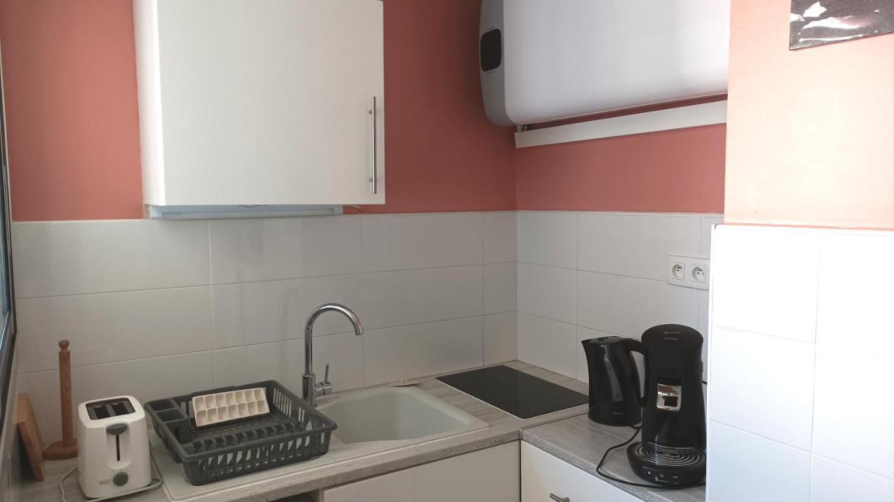 אגדה Lara 1 - Grand T2 Loggia Sans Vis-A-Vis Parking - Pres Centre-Port, Ile Des Loisirs, Plage Richelieu מראה חיצוני תמונה