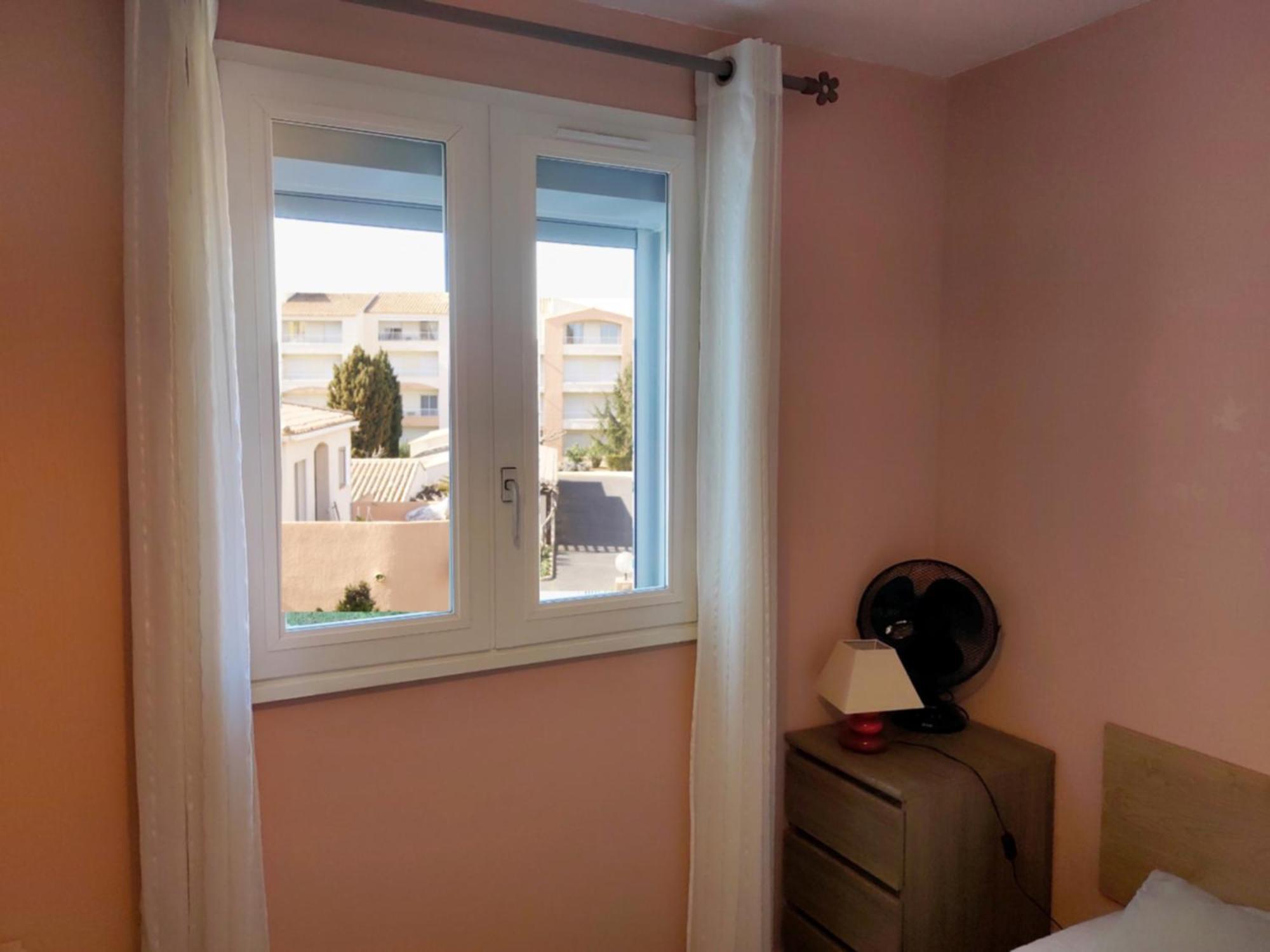 אגדה Lara 1 - Grand T2 Loggia Sans Vis-A-Vis Parking - Pres Centre-Port, Ile Des Loisirs, Plage Richelieu מראה חיצוני תמונה