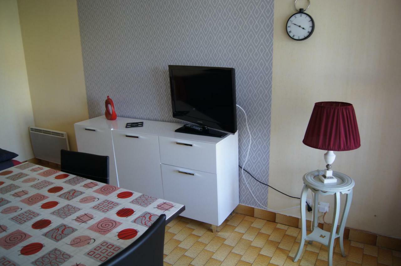 אגדה Lara 1 - Grand T2 Loggia Sans Vis-A-Vis Parking - Pres Centre-Port, Ile Des Loisirs, Plage Richelieu מראה חיצוני תמונה