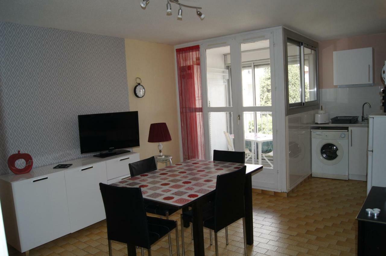 אגדה Lara 1 - Grand T2 Loggia Sans Vis-A-Vis Parking - Pres Centre-Port, Ile Des Loisirs, Plage Richelieu מראה חיצוני תמונה