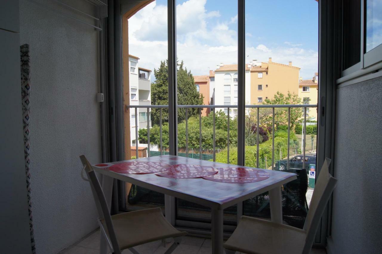 אגדה Lara 1 - Grand T2 Loggia Sans Vis-A-Vis Parking - Pres Centre-Port, Ile Des Loisirs, Plage Richelieu מראה חיצוני תמונה